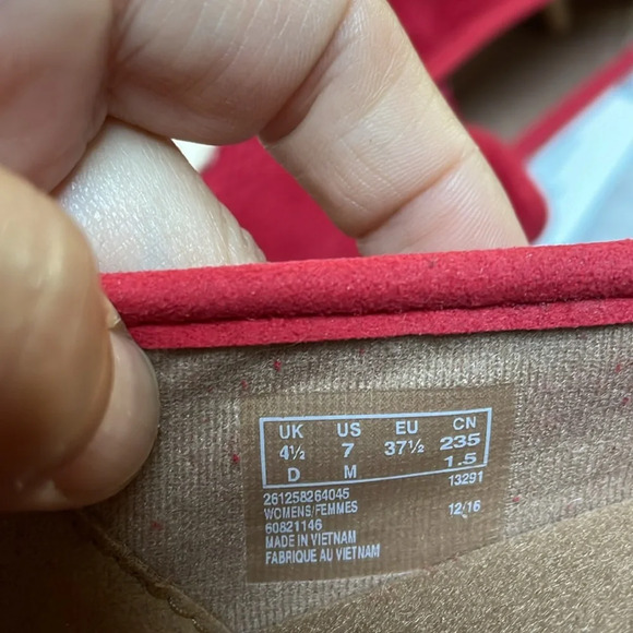 NIB Clarks red suede leather espadrilles sz 7. Azella Theoni Soft cushion soles. - Picture 10 of 10